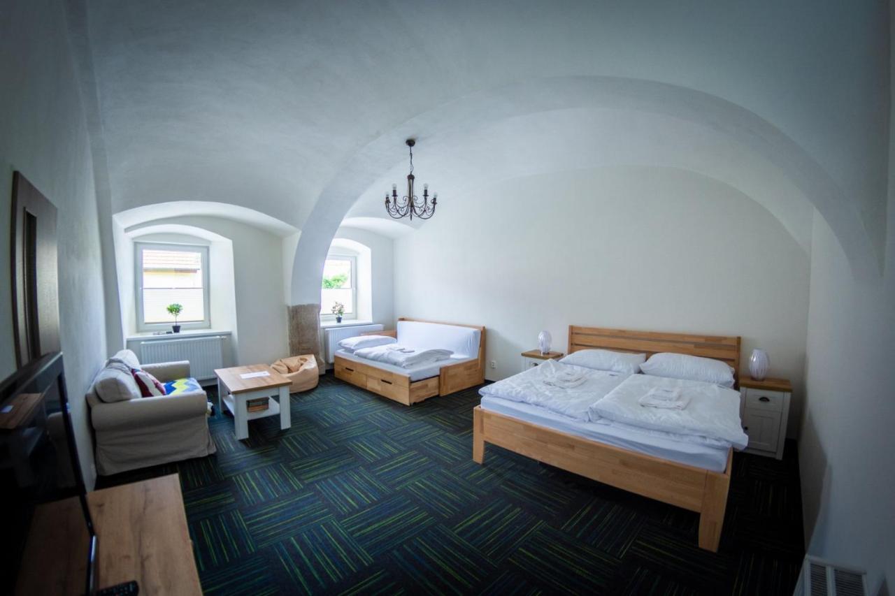 Penzion Nezarka 59 Jindřichŭv Hradec Zewnętrze zdjęcie